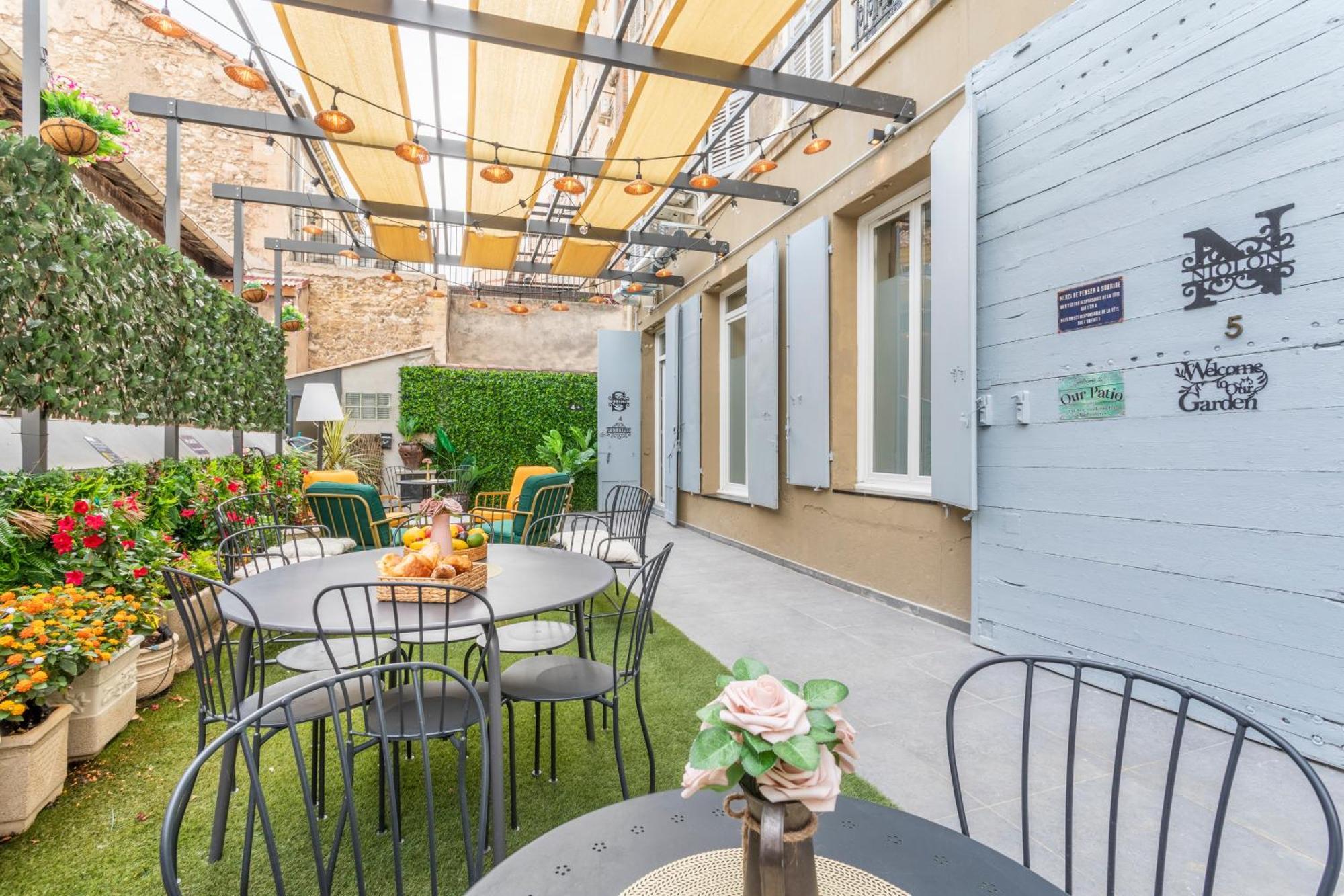 Adira Marseille Montgrand 2 Etoiles Daire Dış mekan fotoğraf